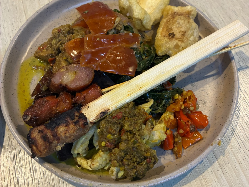 デンパサールのBabi Guling Ratuで食べたバビグリン